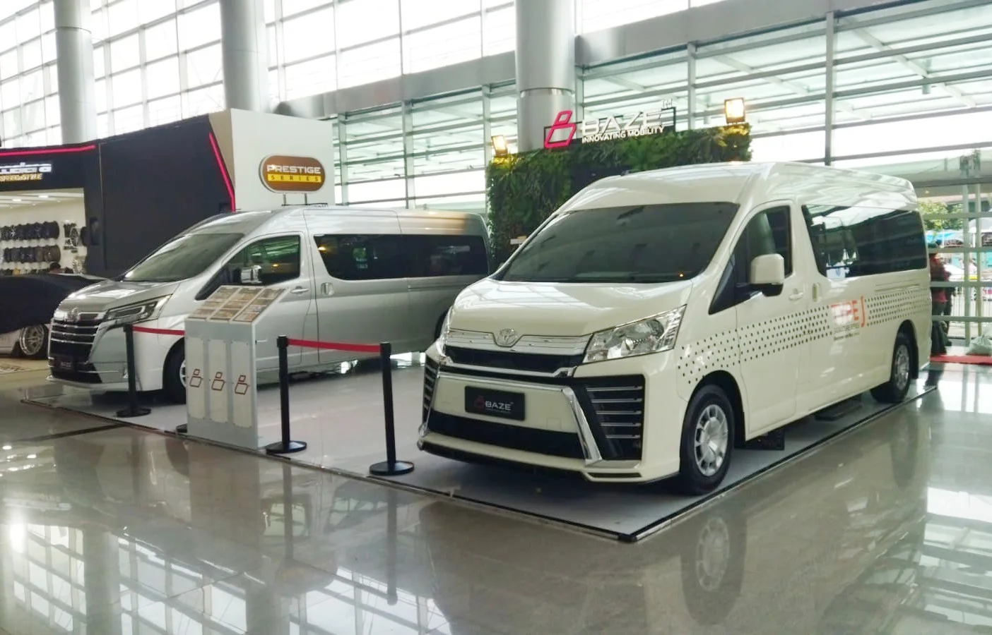 Toyota Hiace Prestige