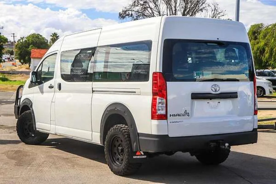 Harga Kaca Belakang Toyota Hiace