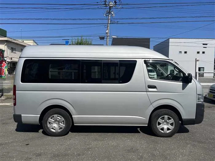 Harga Toyota Hiace Bekas 2010
